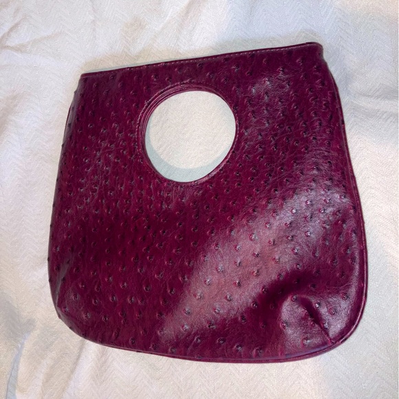 Unique Giannini Clutch with Magnetic closure; Maroon Ostrich - Picture 1 of 6